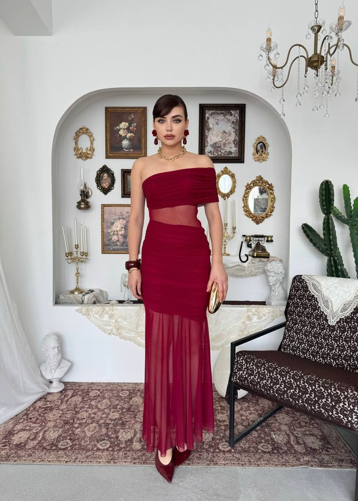 Rochie transparentă cu scoarță