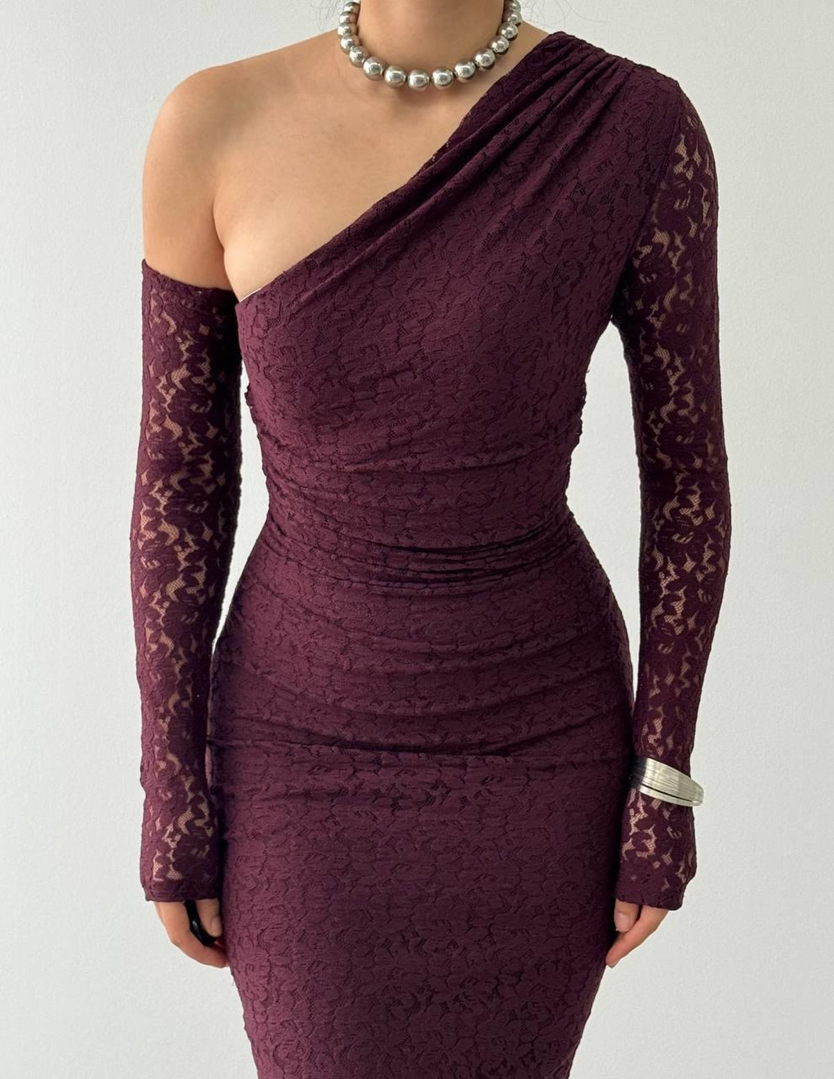 Rochie Bees cu un singur umăr