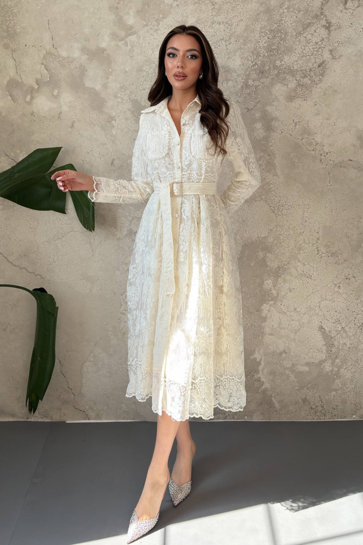 Rochie bej cu ornament