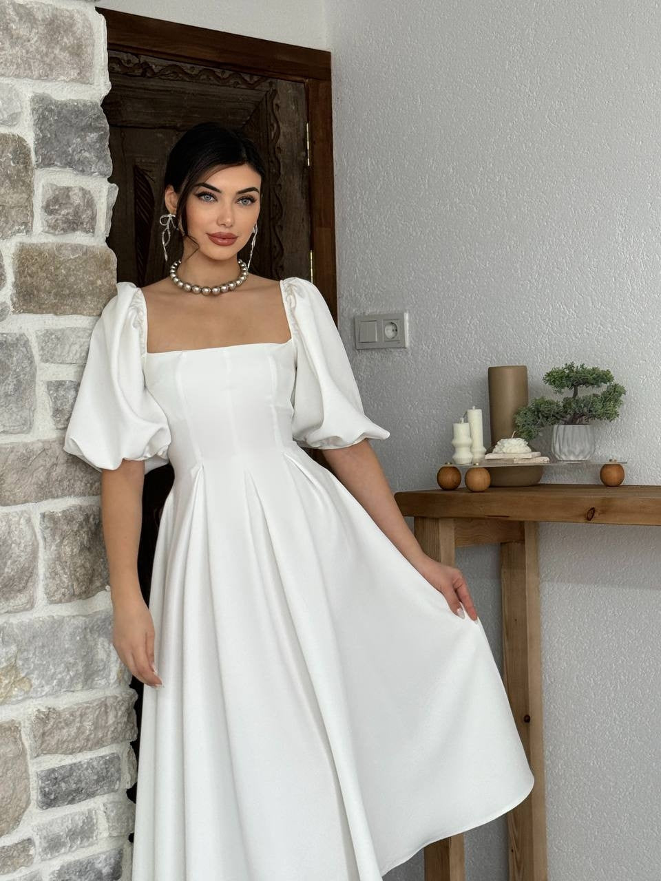 Rochie Benjamin din crep, midi, cu volane