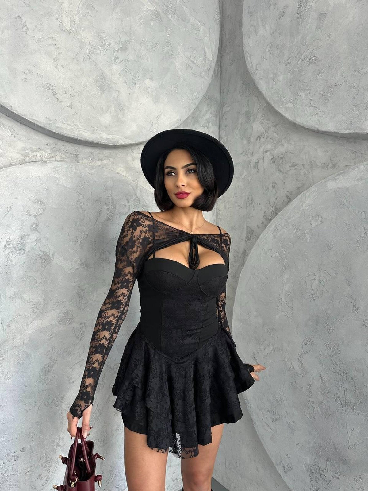 PANTALON SCURT CU DETALIU BOLERO