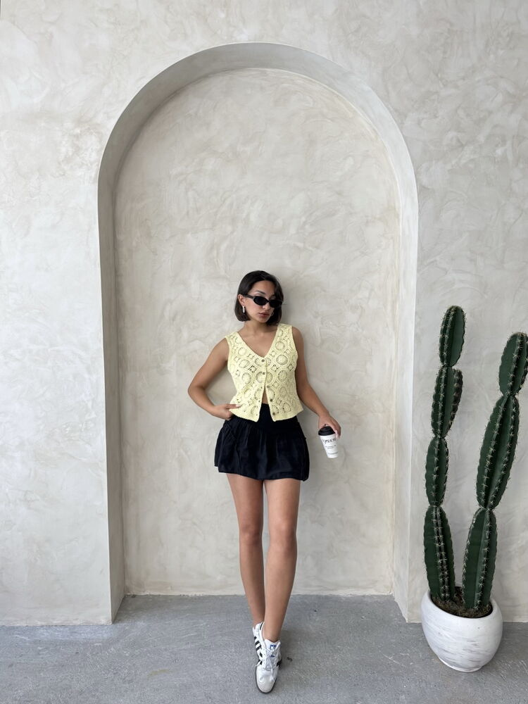 Buttoned Lace Vest - Yellow | Topshow