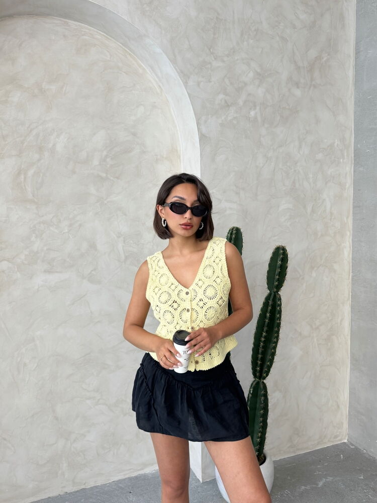 Buttoned Lace Vest - Yellow | Topshow