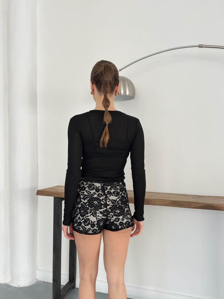 Pantaloni scurți en-gros cu dantelă Topshow - Negru-D2940