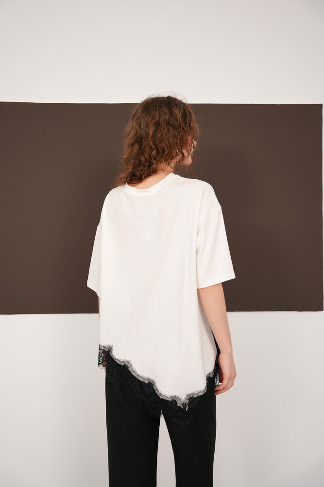 Tricou cu guler rotund și detalii din dantelă, en-gros - Crem | D3005 - Topshow