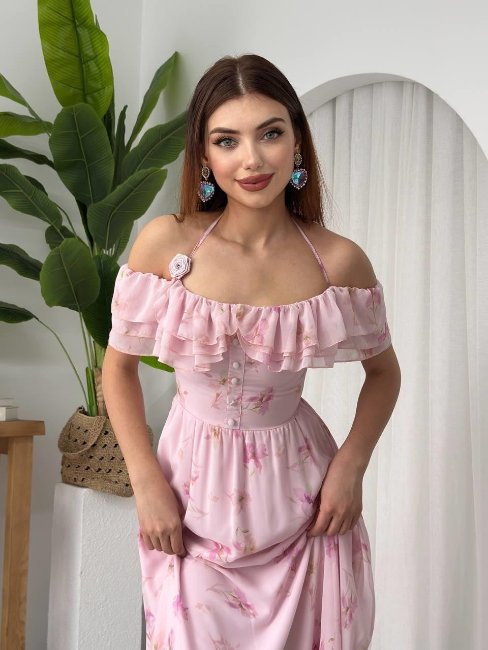 Rochie cu detalii florale științifice
