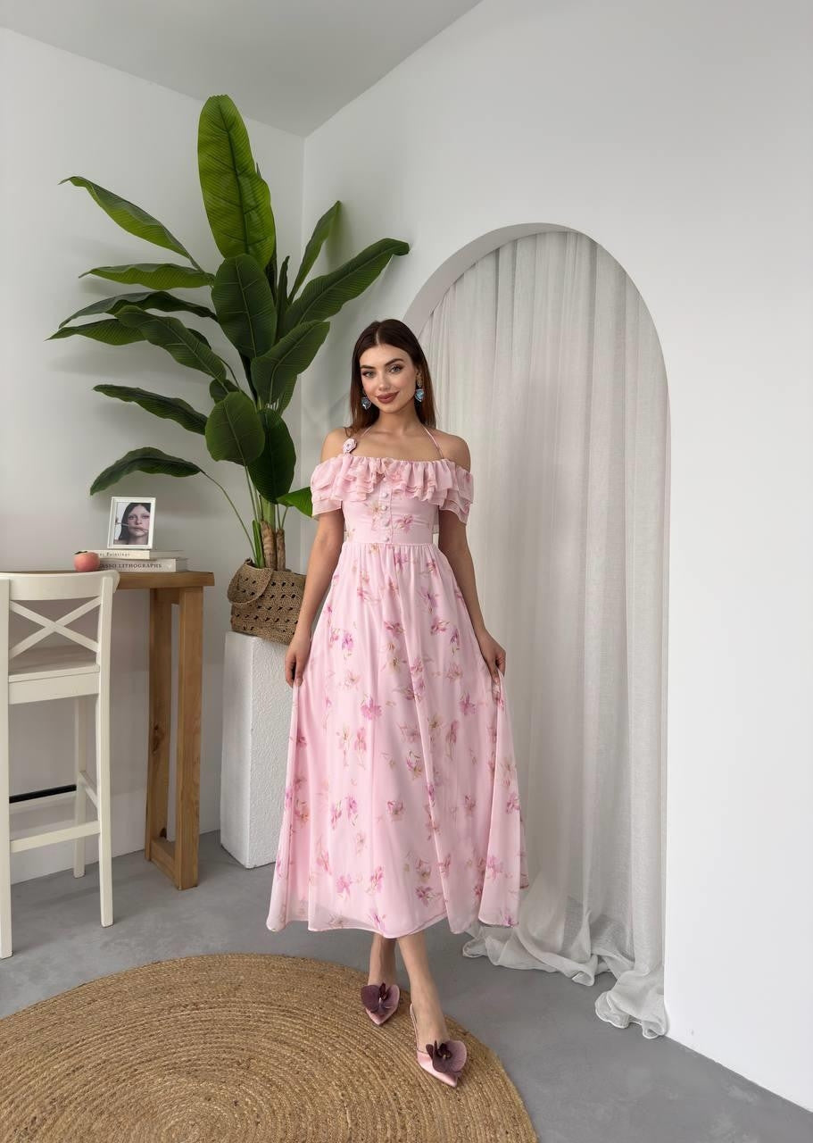 Rochie cu detalii florale științifice