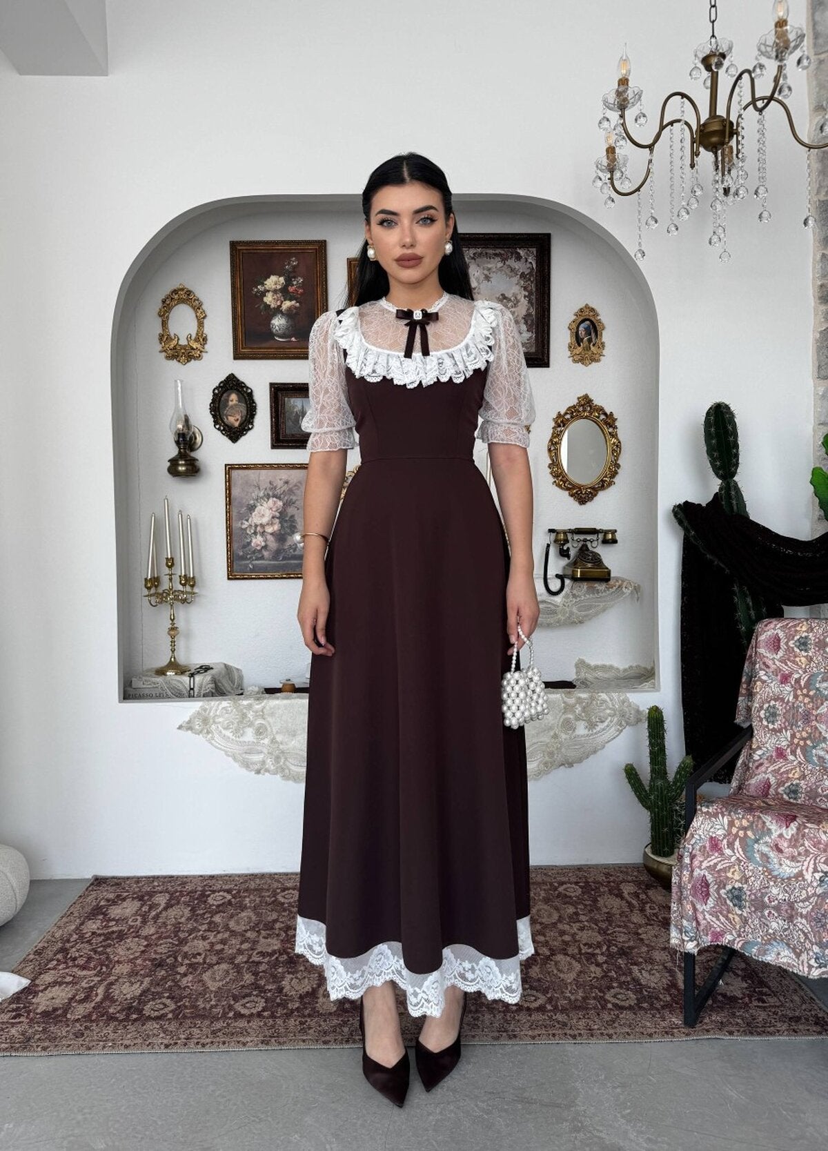 Esane Broş Detaylı Elbise