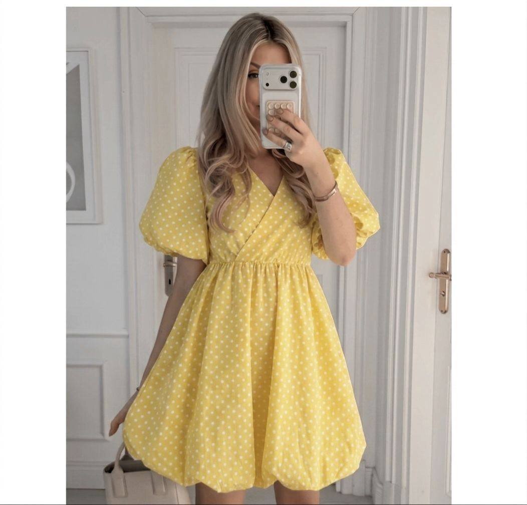 ROCHIE CU FUSTĂ BALON ȘI BULINE