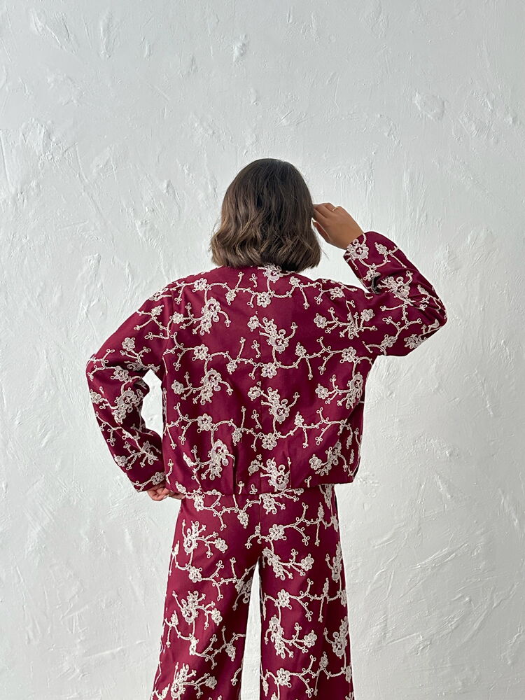 Jachetă cu fermoar și broderie florală - Vișinie