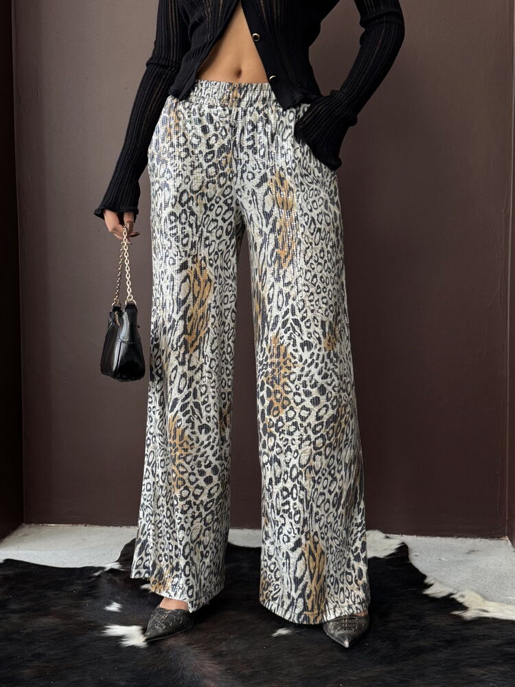 Topshow - Wholesale Trendy Leopard Print Wide Leg Pants - Day And Night - Light Leopard