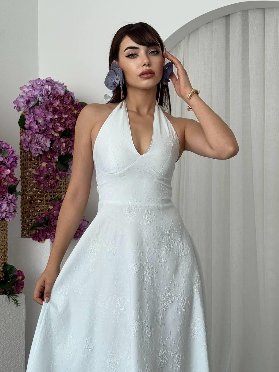 Rochie cu legătură la gât