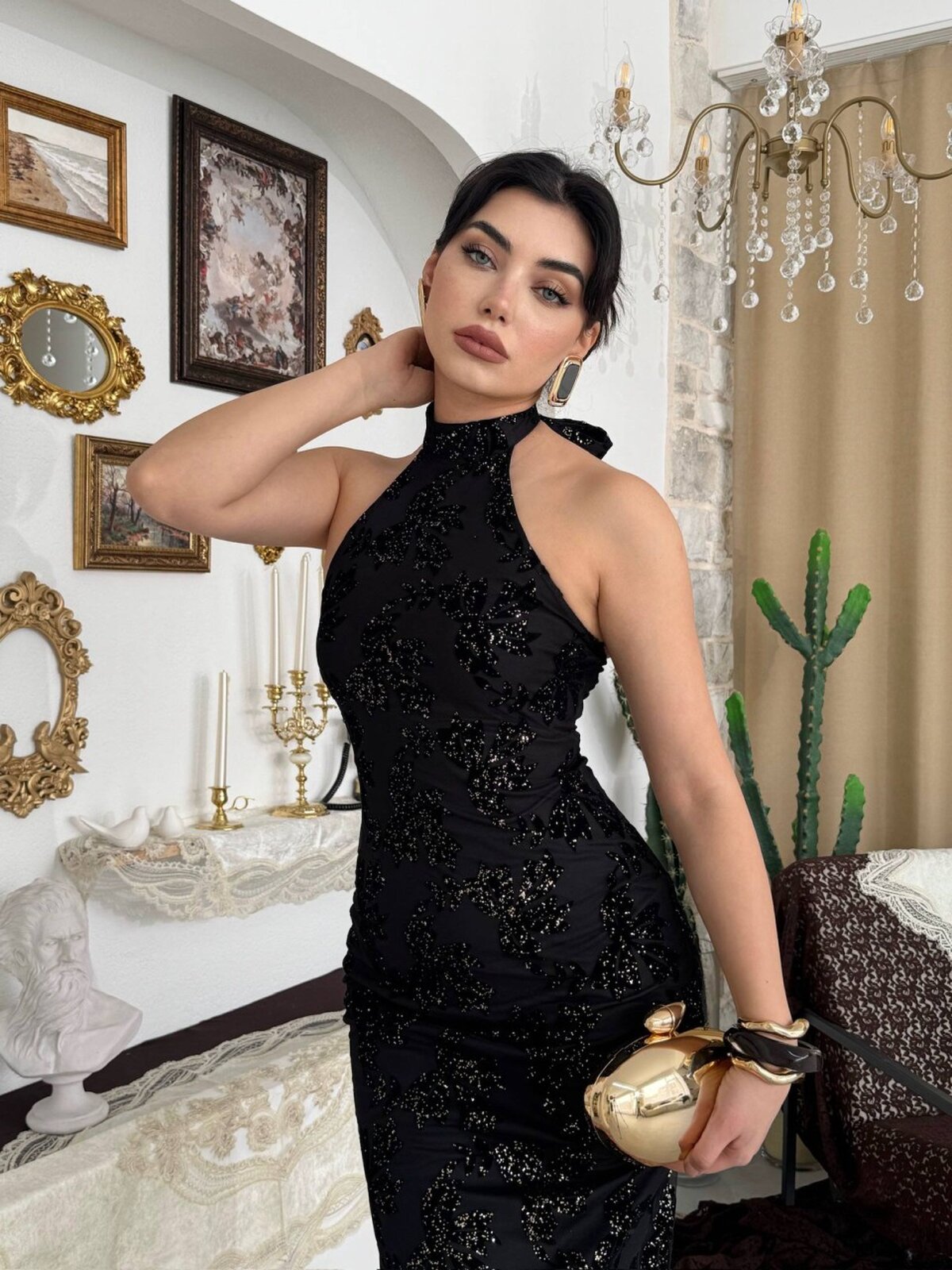Rochie cu guler care se leagă la spate