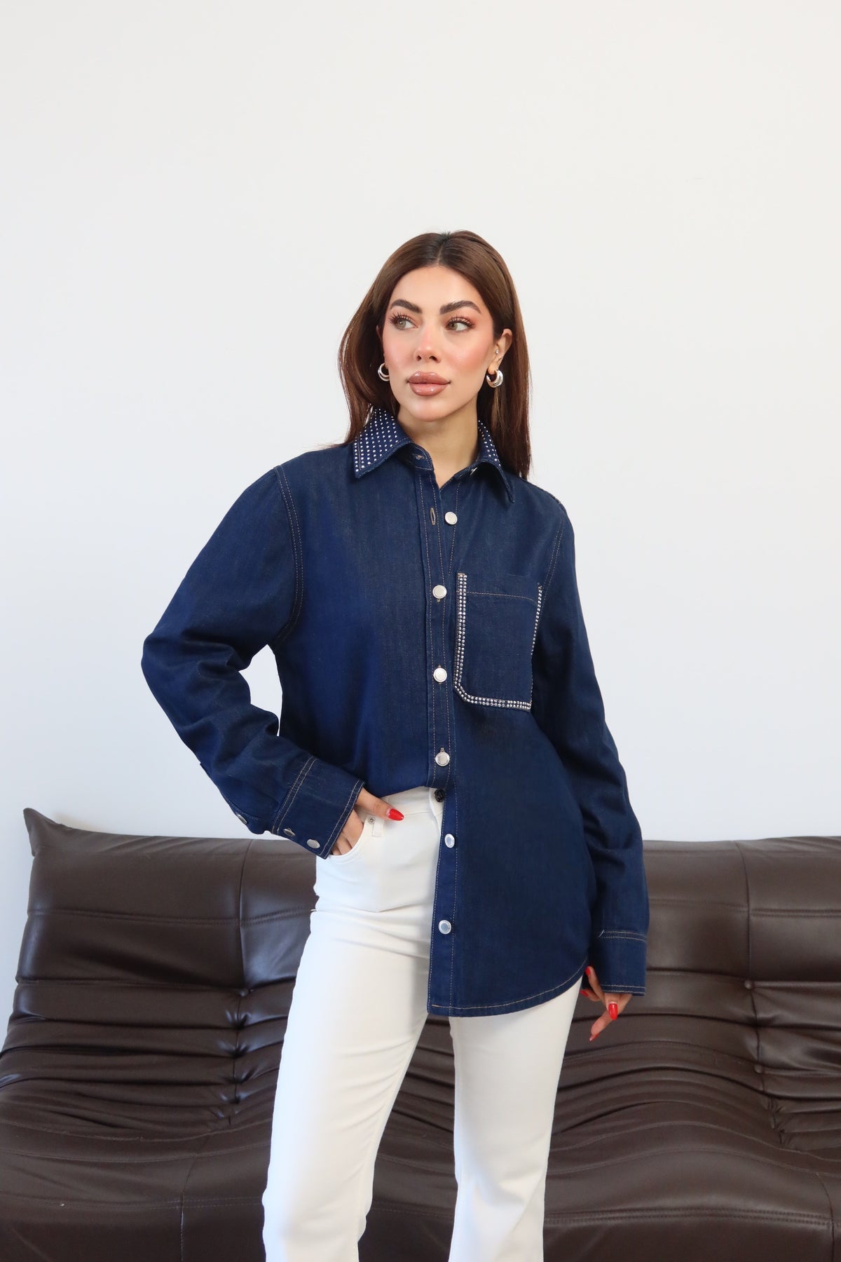 Cămașă din denim pentru femei cu guler și buzunar, detalii cu pietre