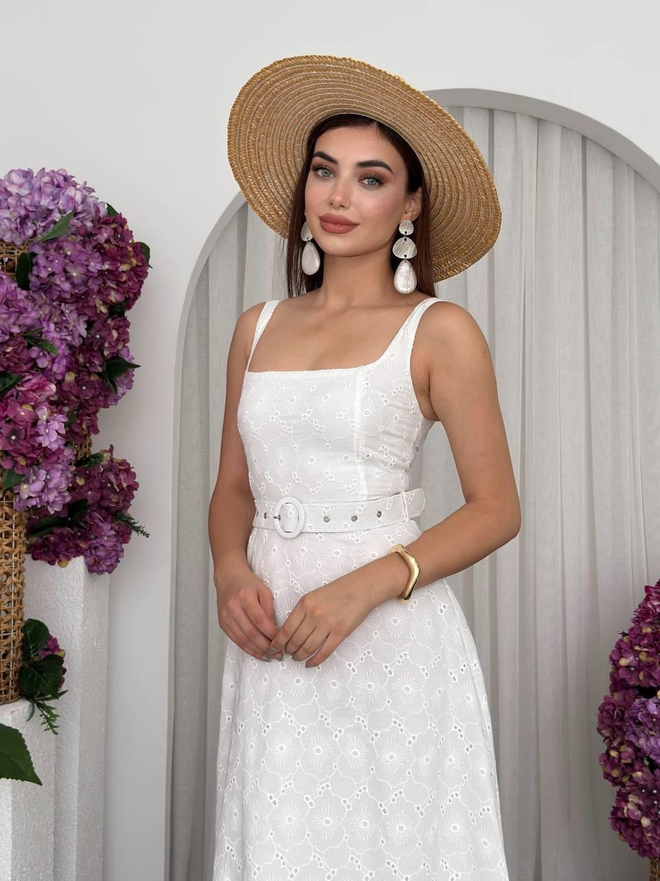 Hure Kemer Detaylı Elbise