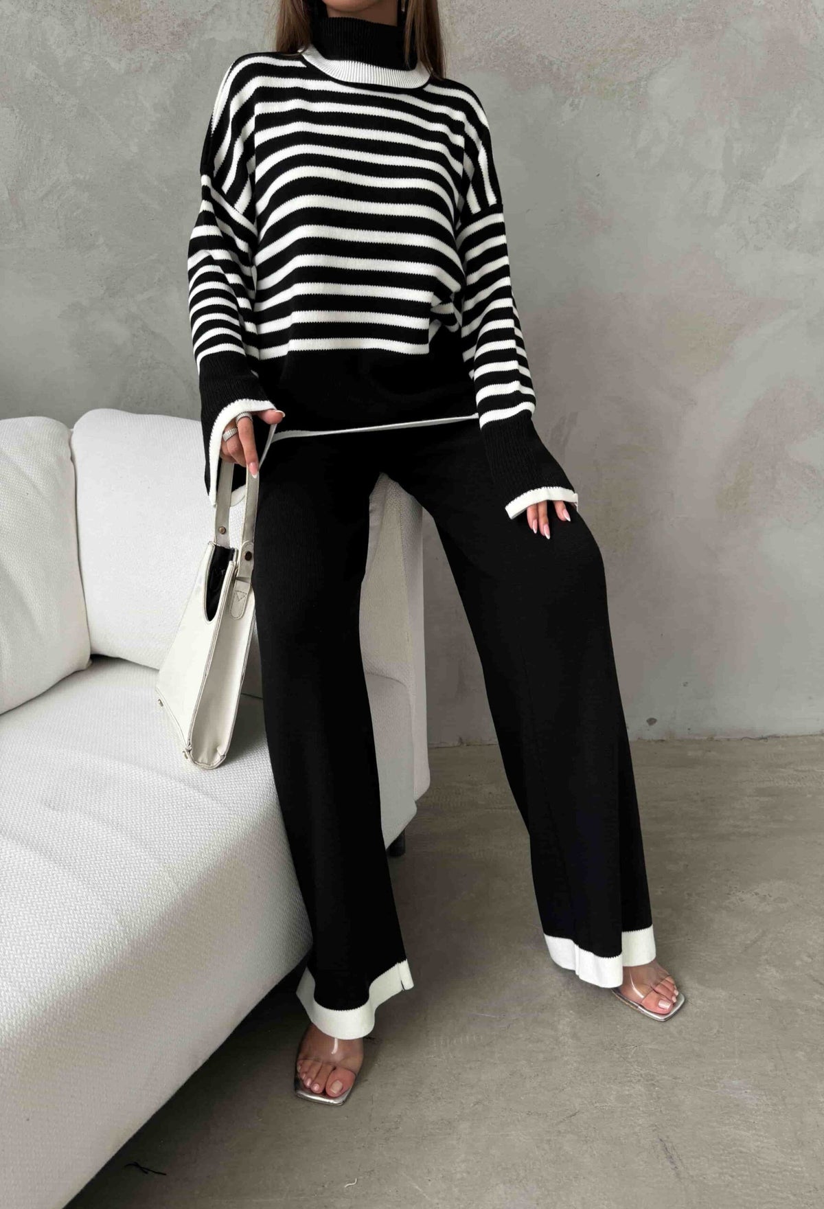 Set Tricot cu Guler Înalt 1507 - Negru