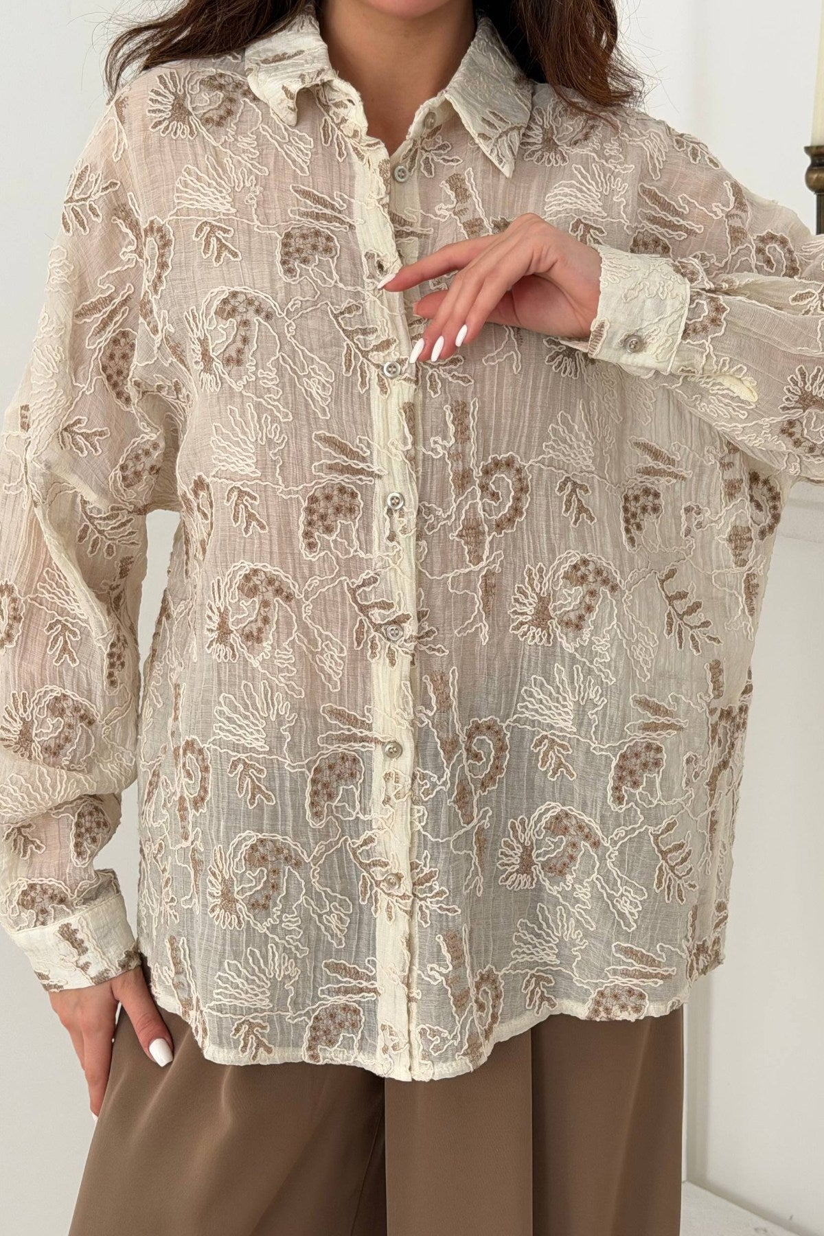 Kahverengi Nakışlı Oversize Gömlek