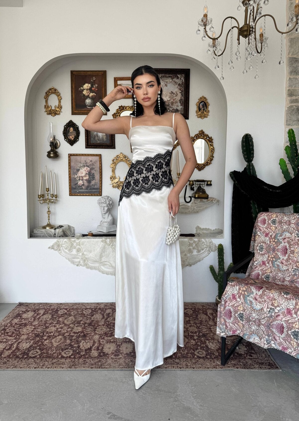 Lumes Paris Rochie cu detalii din dantelă