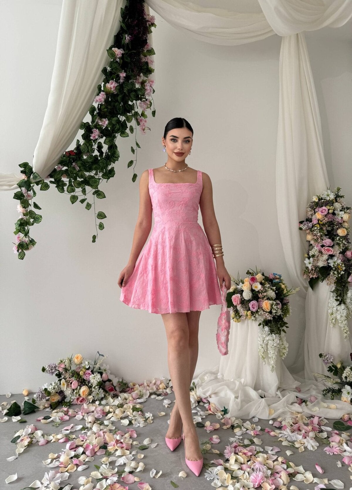 Rochie Lyro brodată cu flori