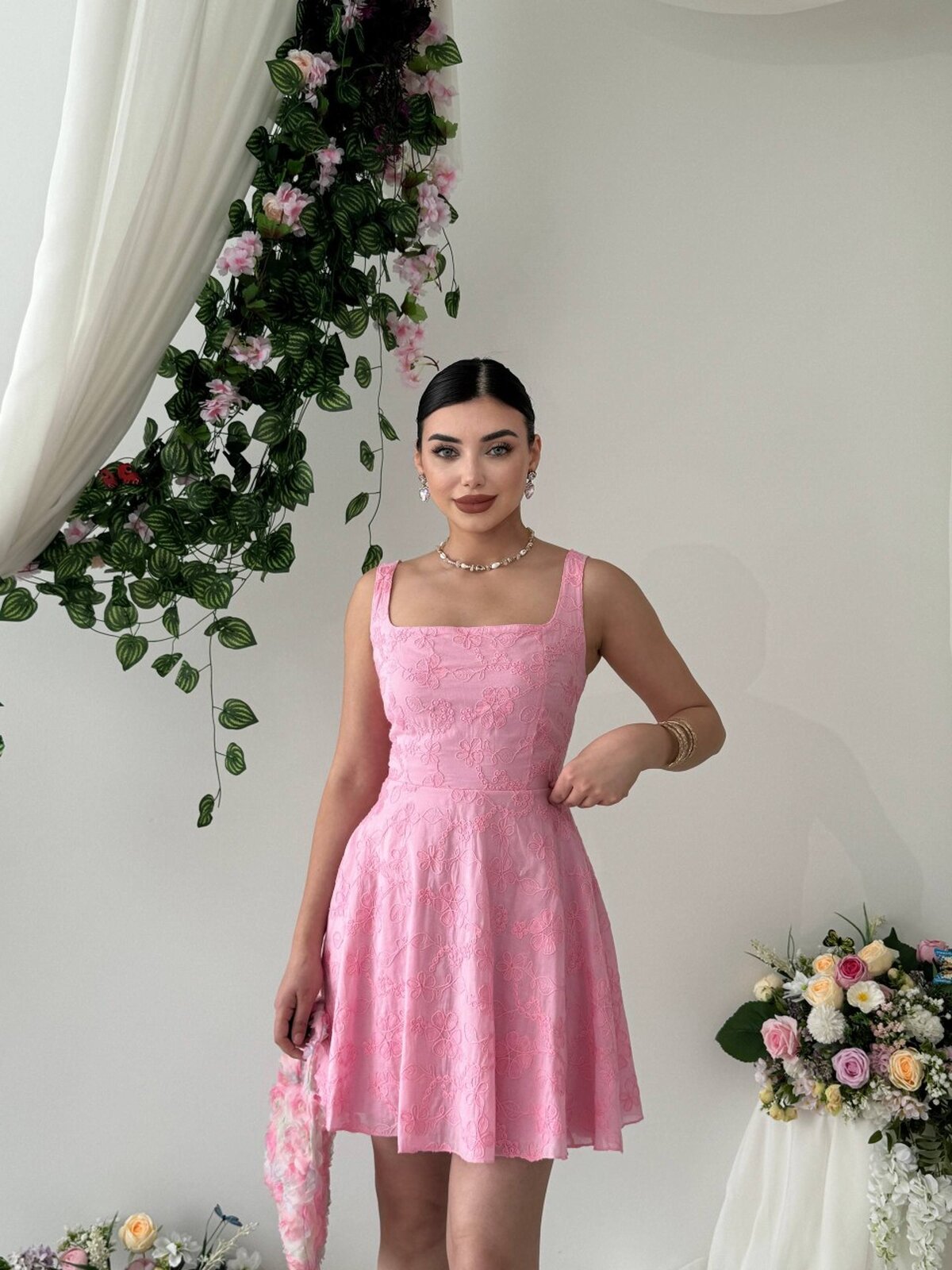 Rochie Lyro brodată cu flori
