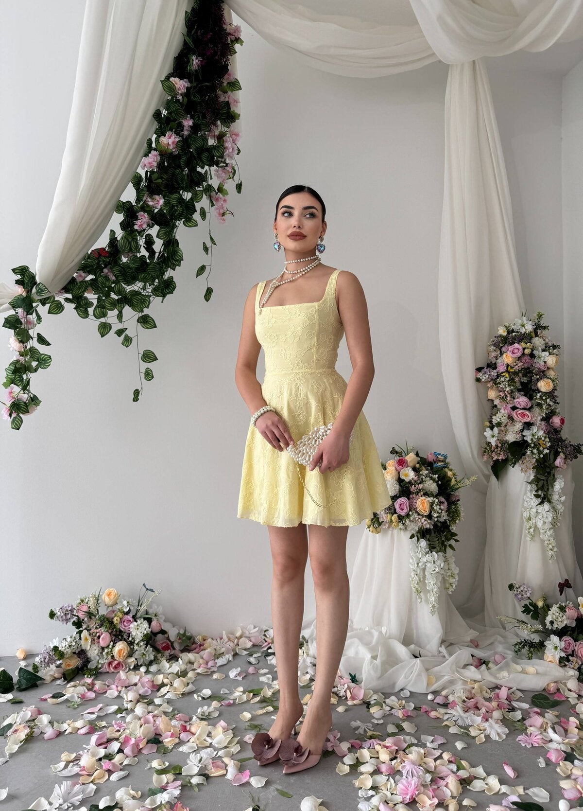 Rochie Lyro cu broderie florală