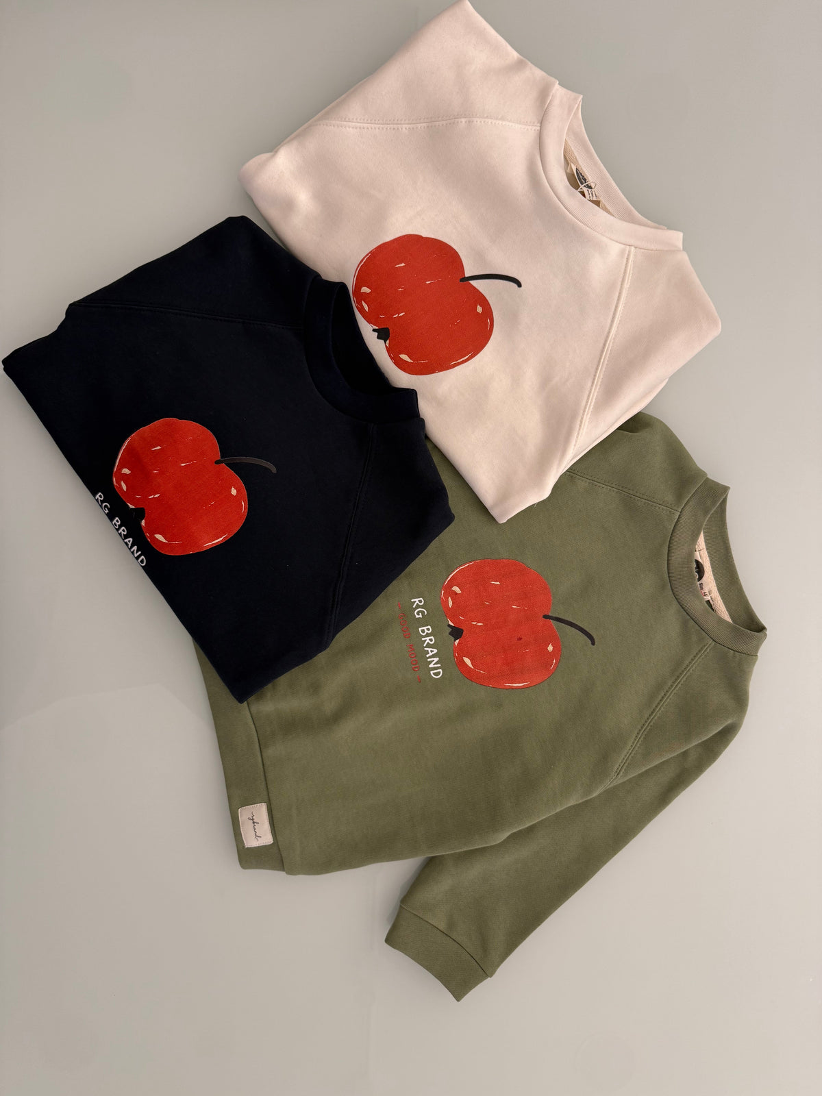 Çocuk Elma Figürlü Raglan Sweatshirt | 3–9 Yaş | 3 Renk | RG1794 - HAKİ