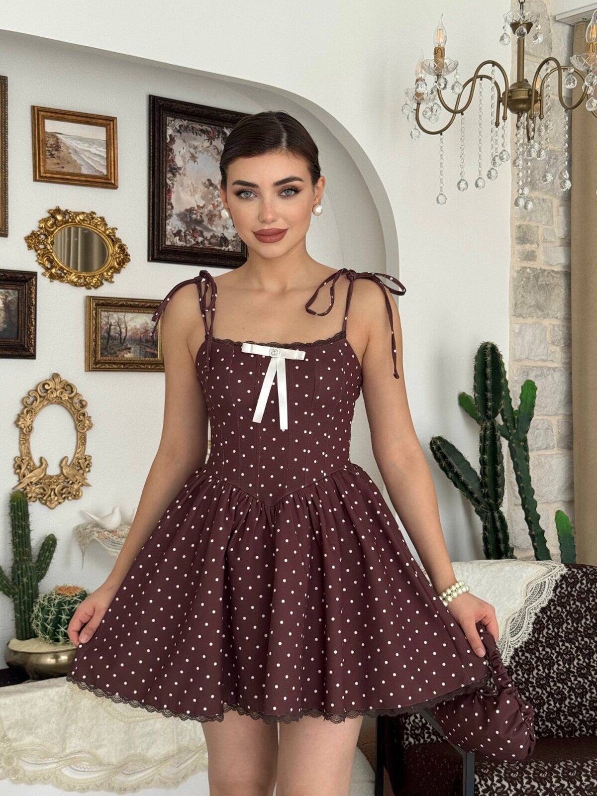 Seuss Broş Detaylı Elbise