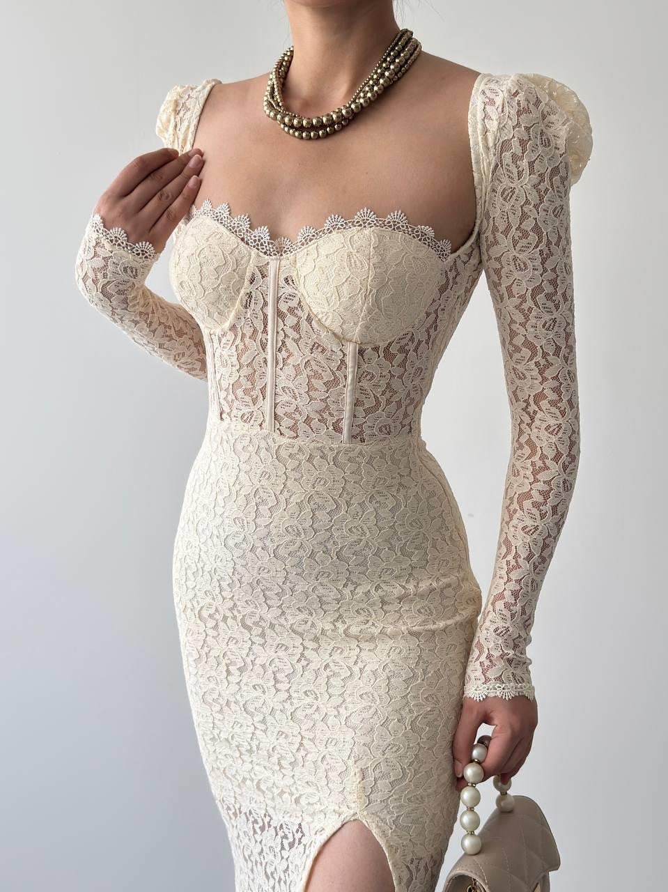 Rochie Siena cu crăpătură decorativă