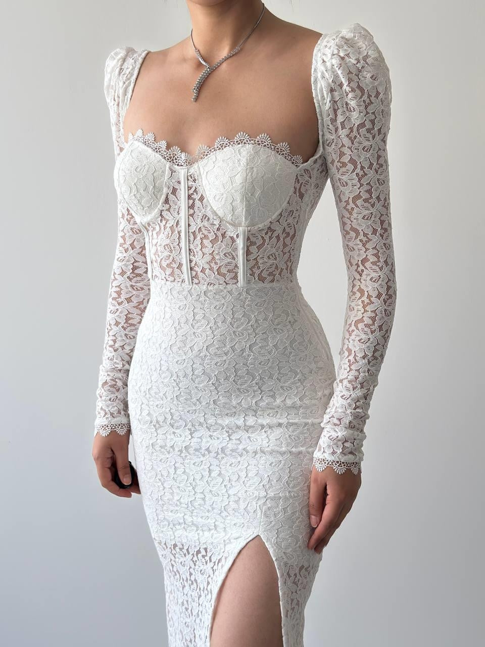 Rochie Siena cu crăpătură decorativă
