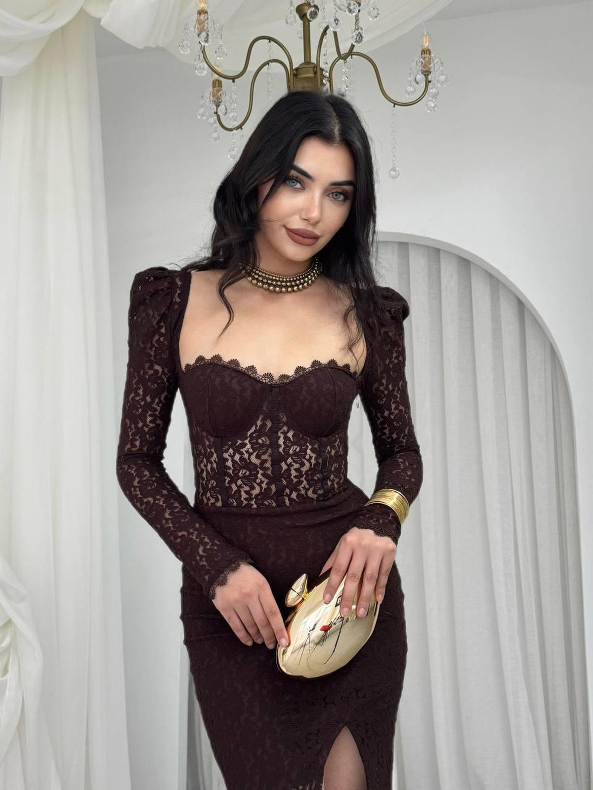 Rochie Siena cu crăpătură decorativă