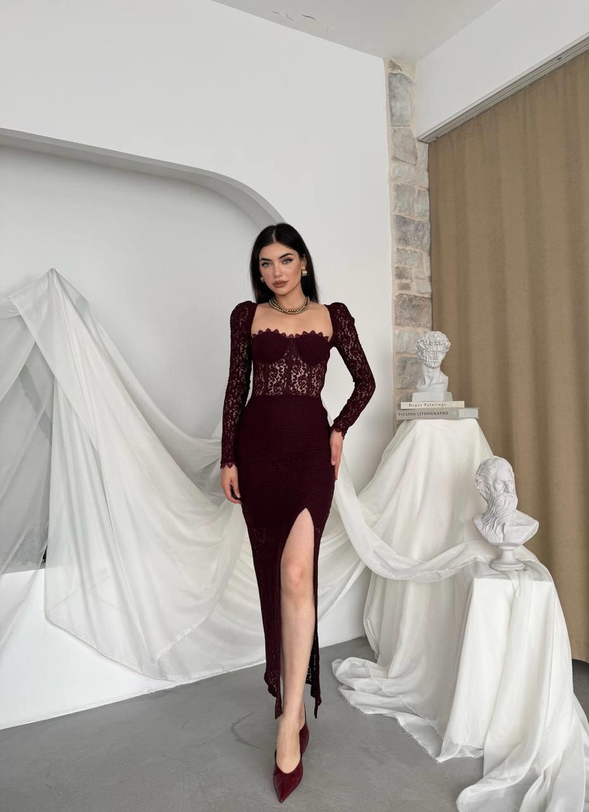 Rochie Siena cu crăpătură decorativă