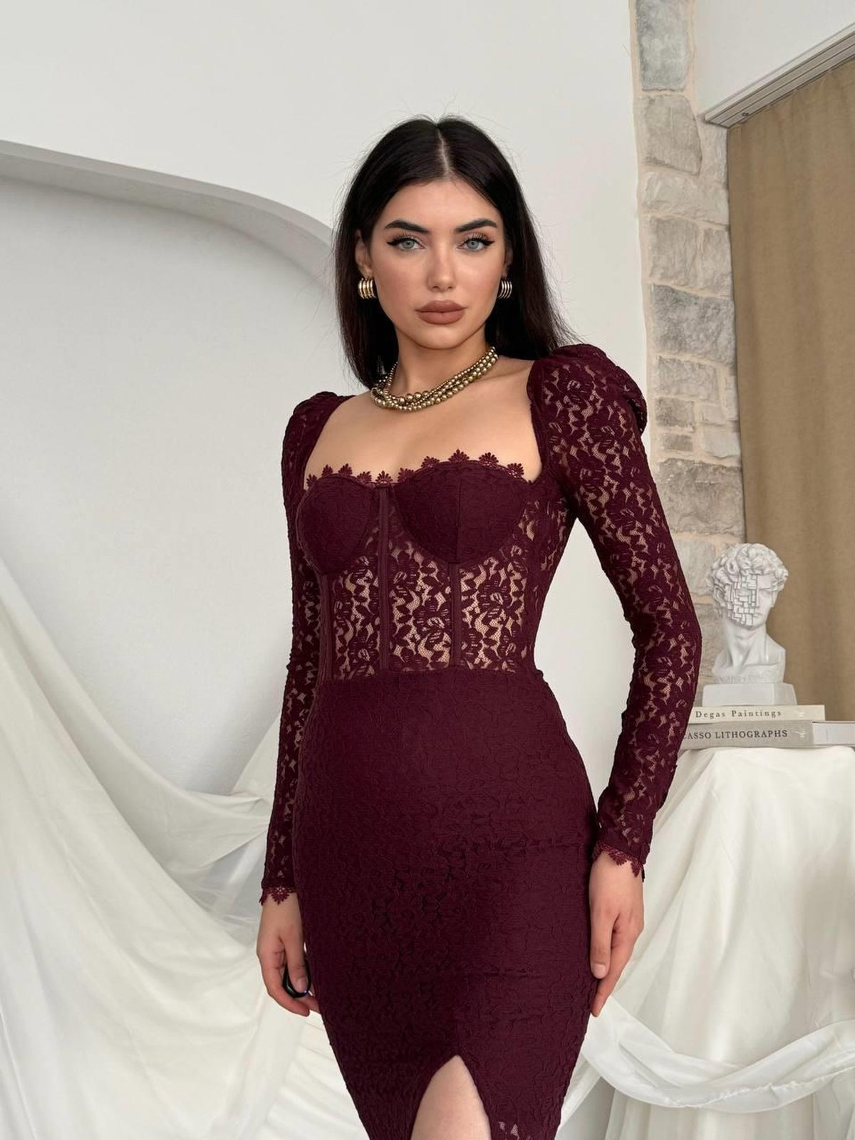Rochie Siena cu crăpătură decorativă