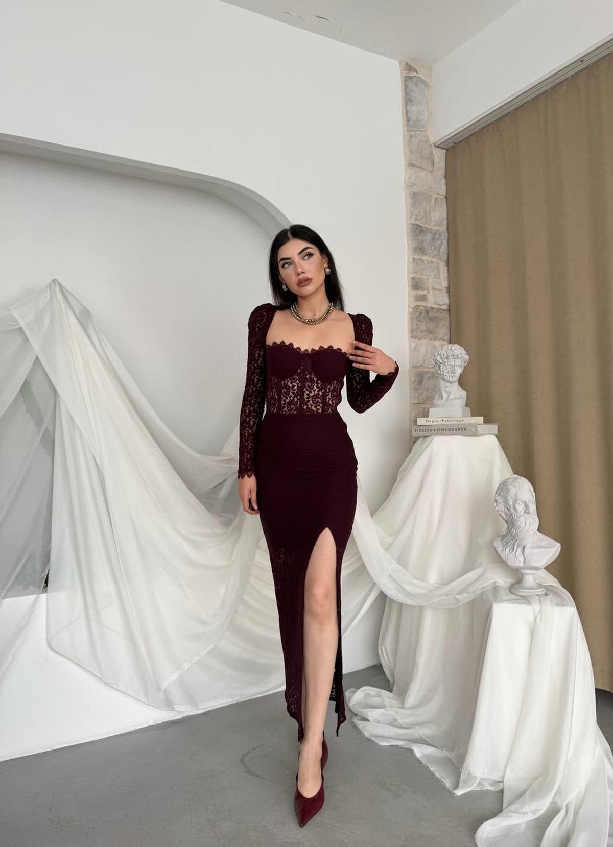 Rochie Siena cu crăpătură decorativă