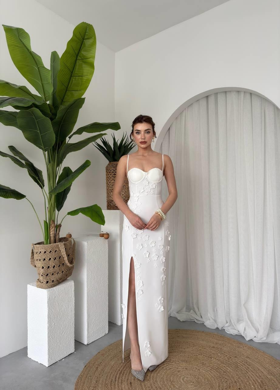 Rochie Stor cu Detalii de Trandafiri