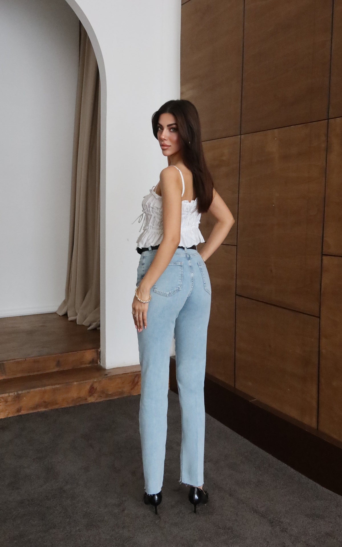Pantaloni Jean Light Blue cu Talie Înaltă, Crac Tăiat și Curea