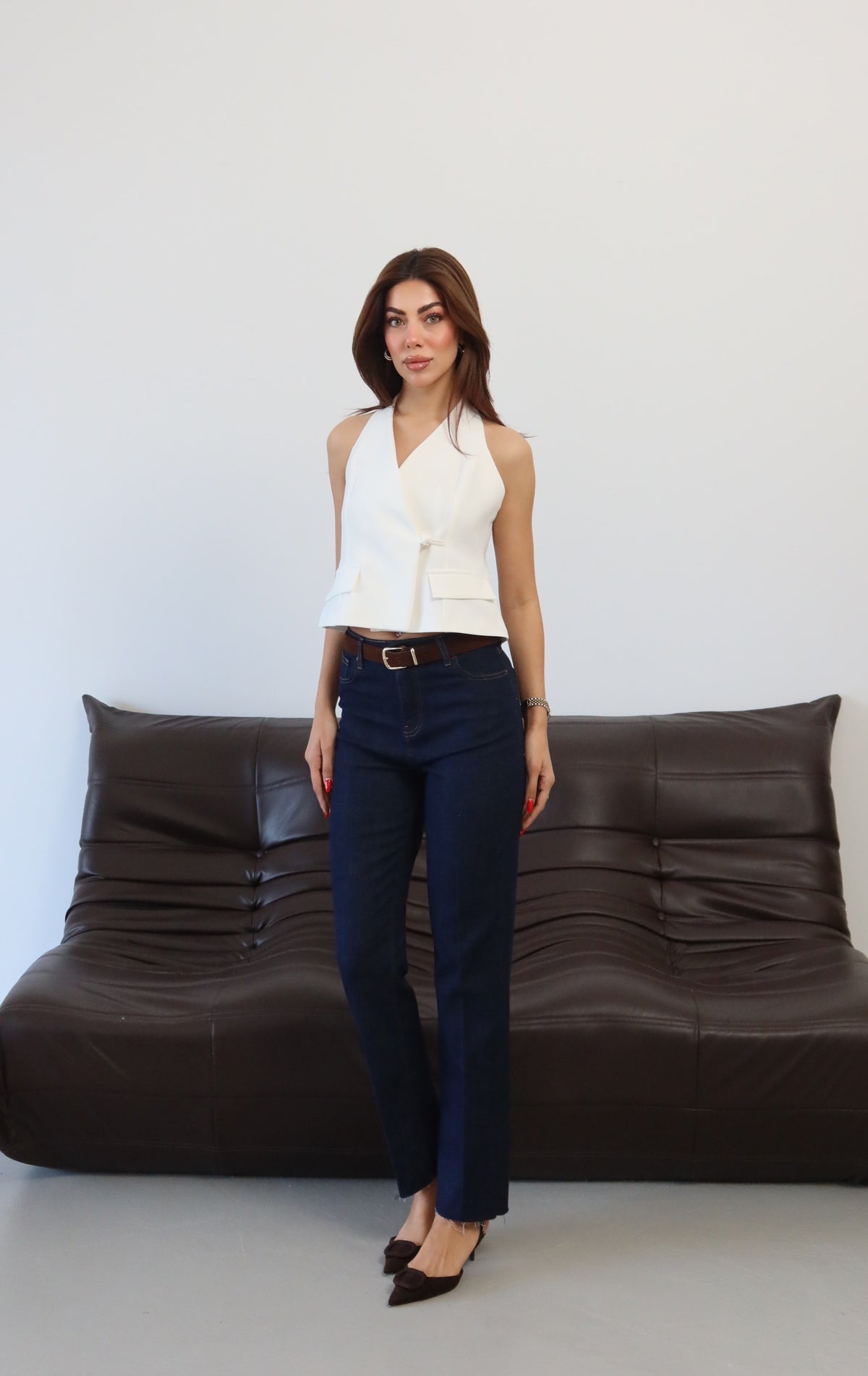 Pantaloni Jean Rinse cu Talie Înaltă, Crac Tăiat și Curea