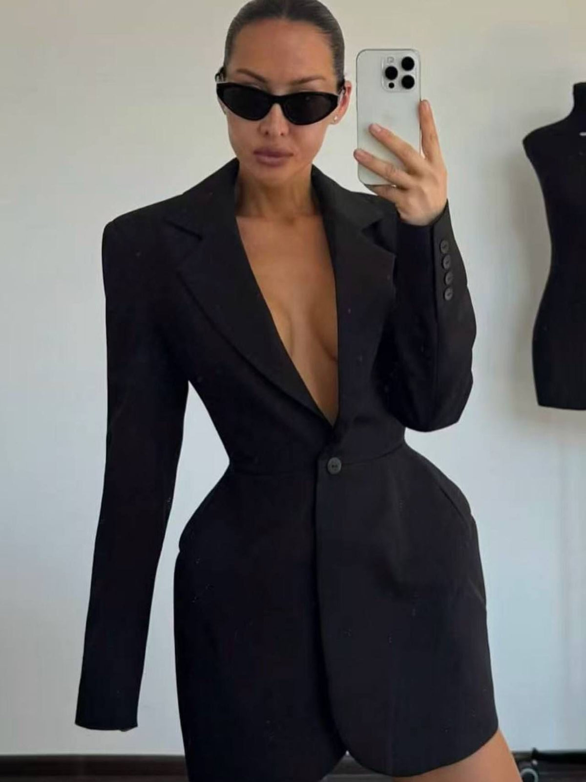 ROCHIE-JACHETĂ CU DESIGN SPECIAL