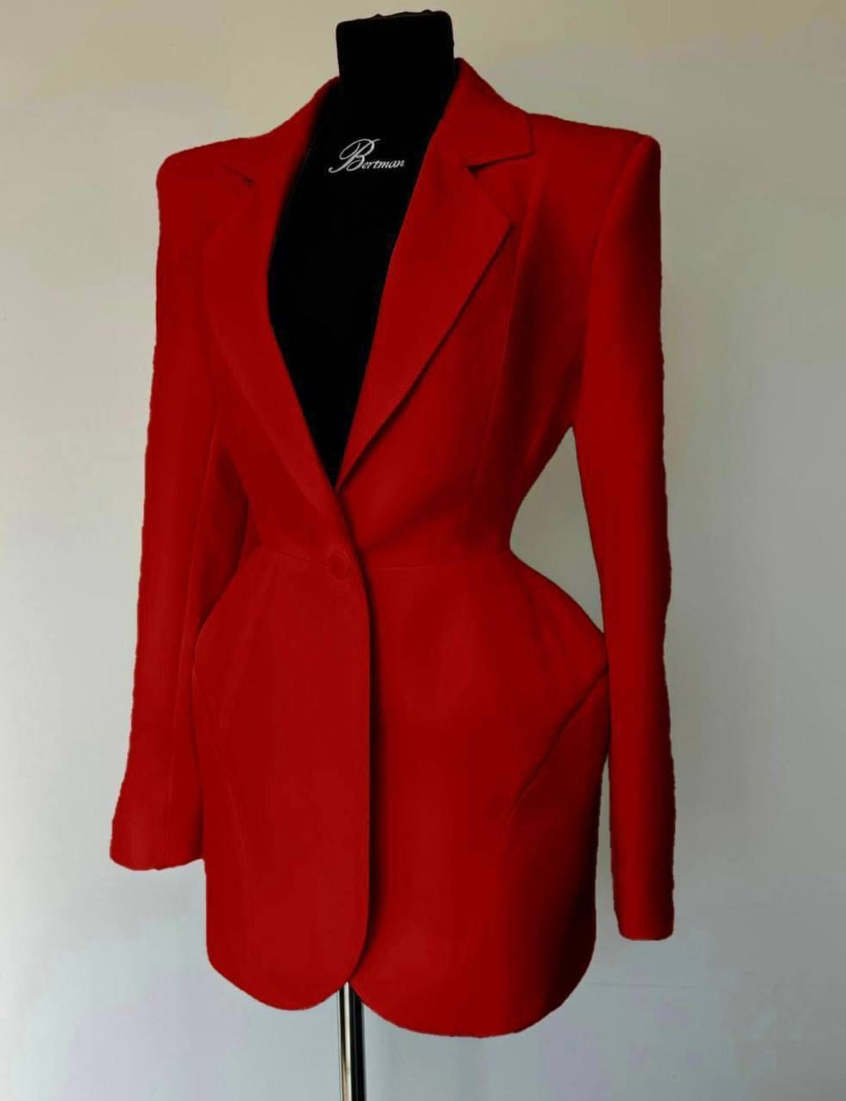 ROCHIE-JACHETĂ CU DESIGN SPECIAL