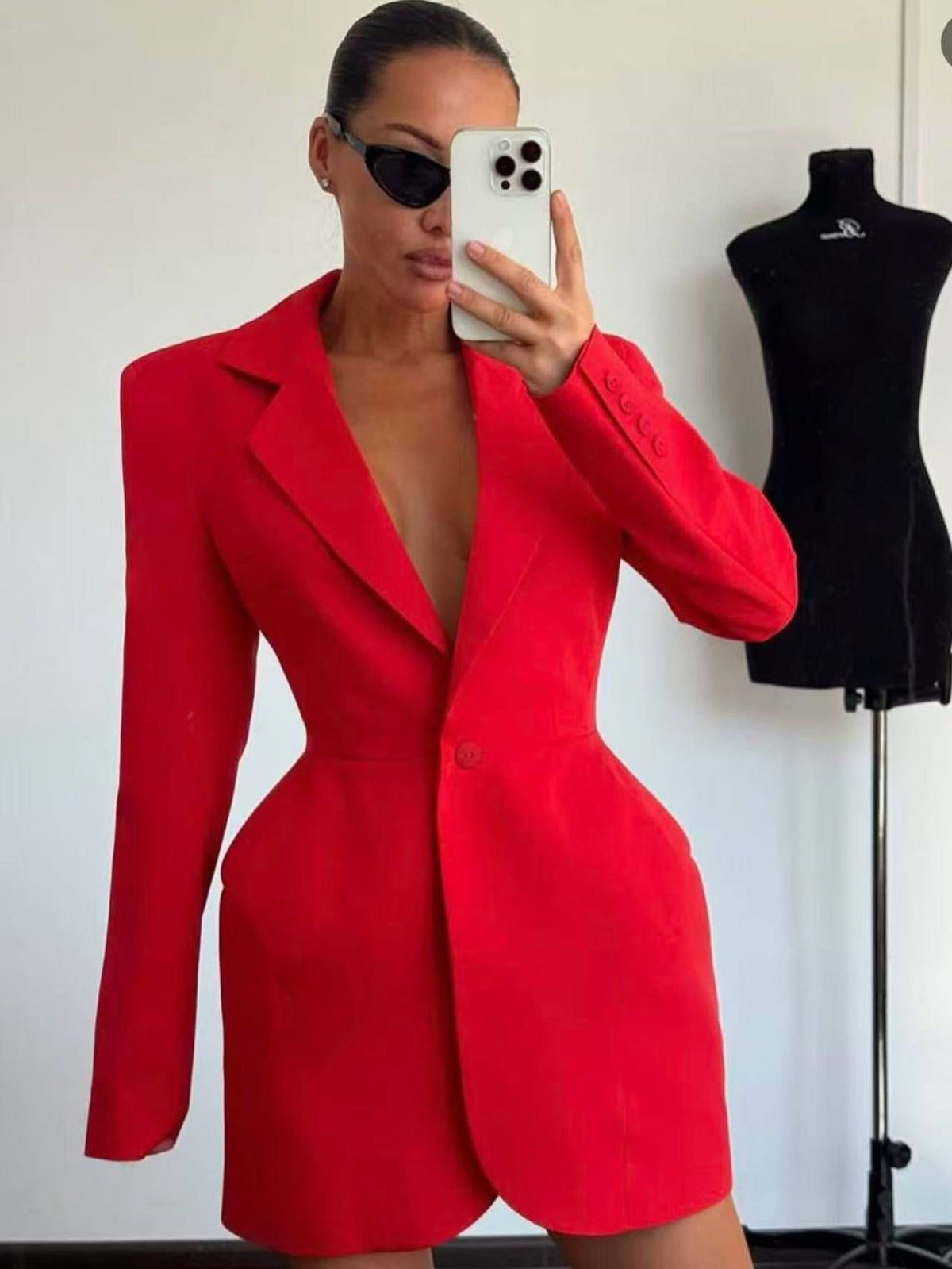 ROCHIE-JACHETĂ CU DESIGN SPECIAL