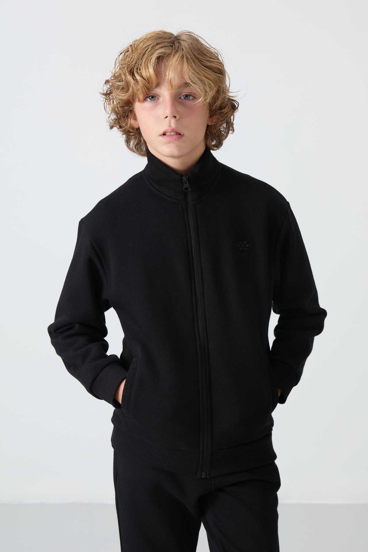 Set trening Tommylife Wholesale pentru băieți, 7-15 ani, cu guler ridicat, 11256, negru