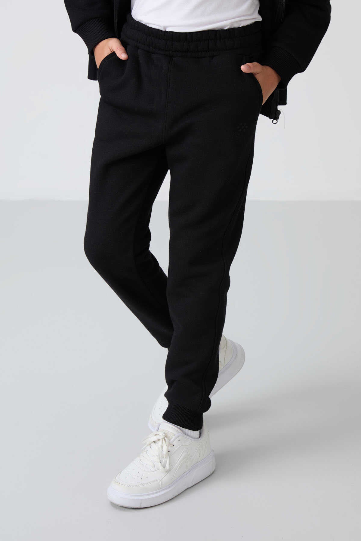 Tommylife Toptan 7-15 Yaş Dik Yaka Erkek Çocuk Eşofman Takımı 11256 Siyah
