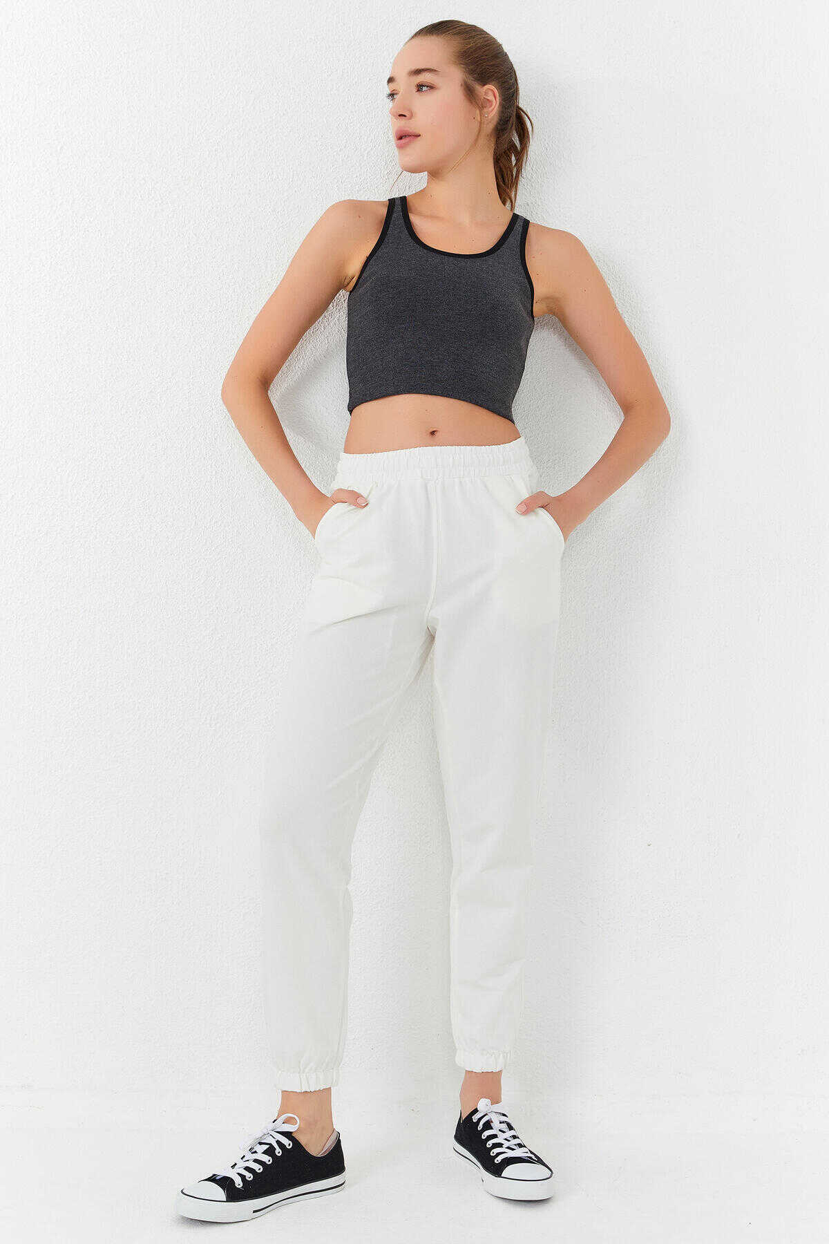 Maiou scurt pentru femei, fără mâneci, croială slim fit, cu guler în U, Tommylife Wholesale, antracit melanj - 97162