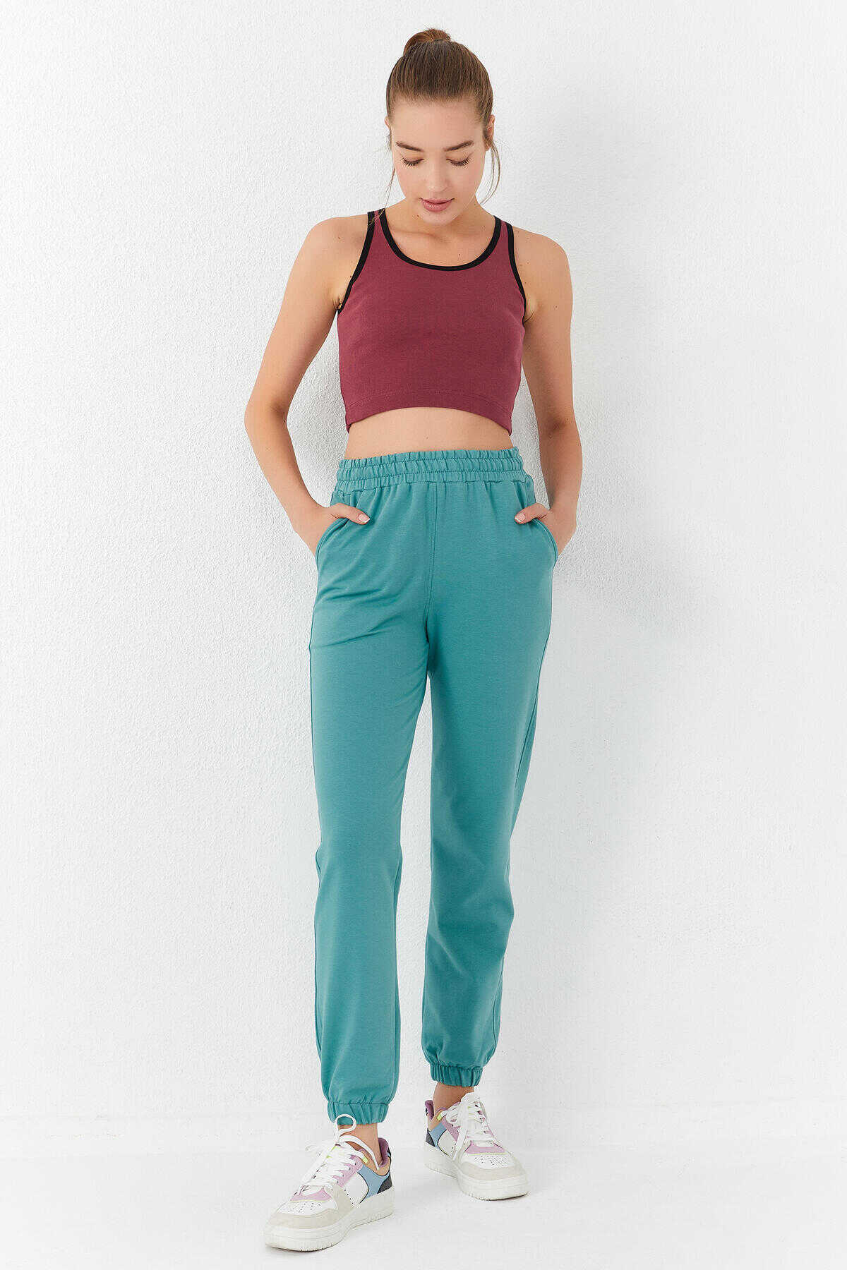 Tommylife Toptan Bordo Basic Sıfır Kol Dar Kalıp U Yaka Kadın Crop Top Atlet - 97162