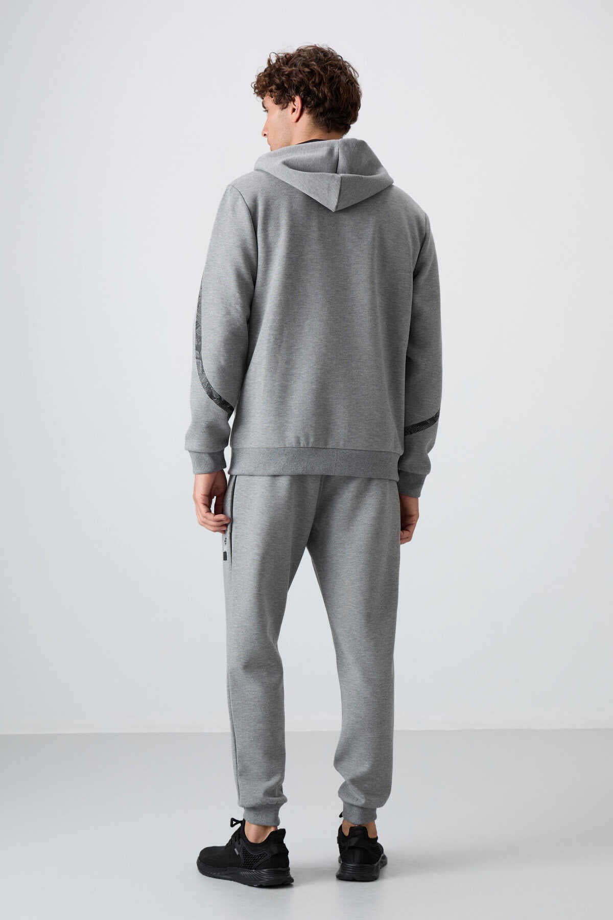 Set trening bărbătesc Tommylife Wholesale Comfort Fit cu imprimeu 85236 Gri Melange