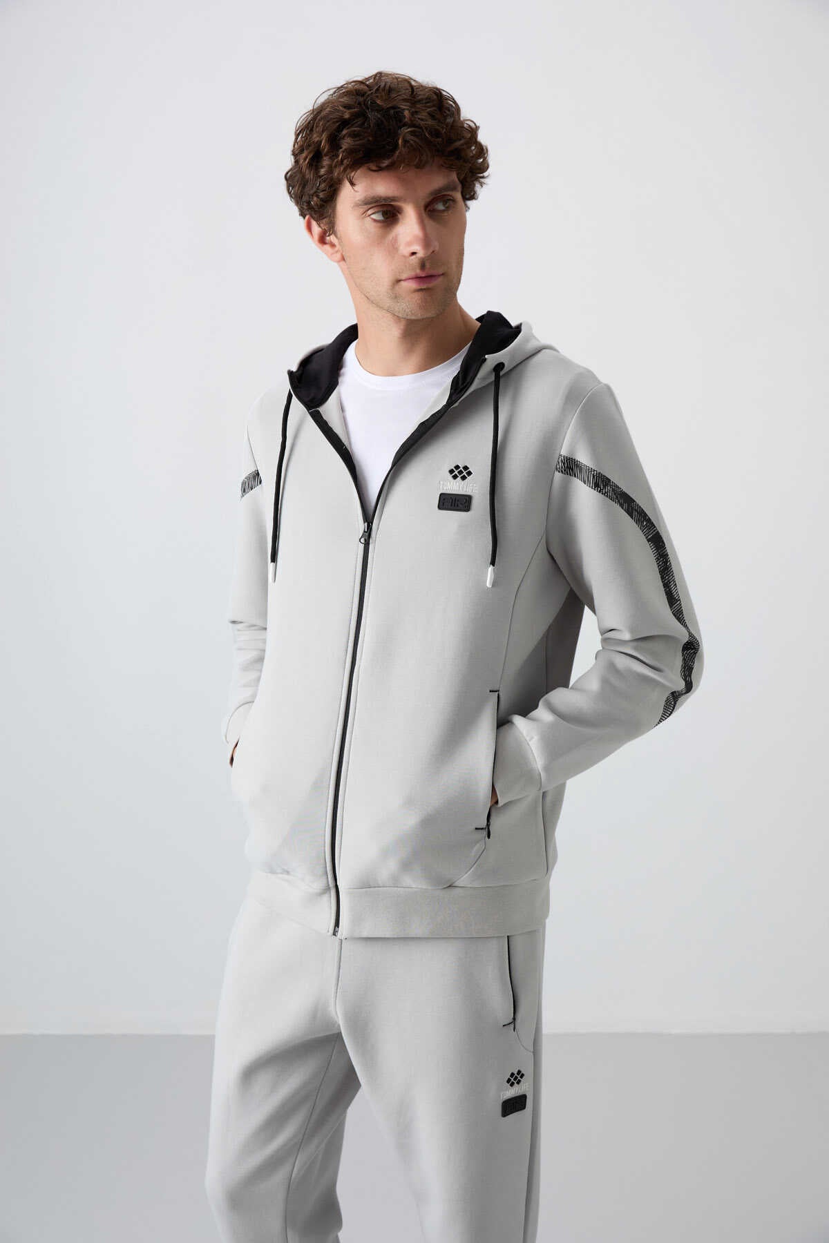 Tommylife Toptan Comfort Fit Baskılı Erkek Eşofman Takım 85236 Taş