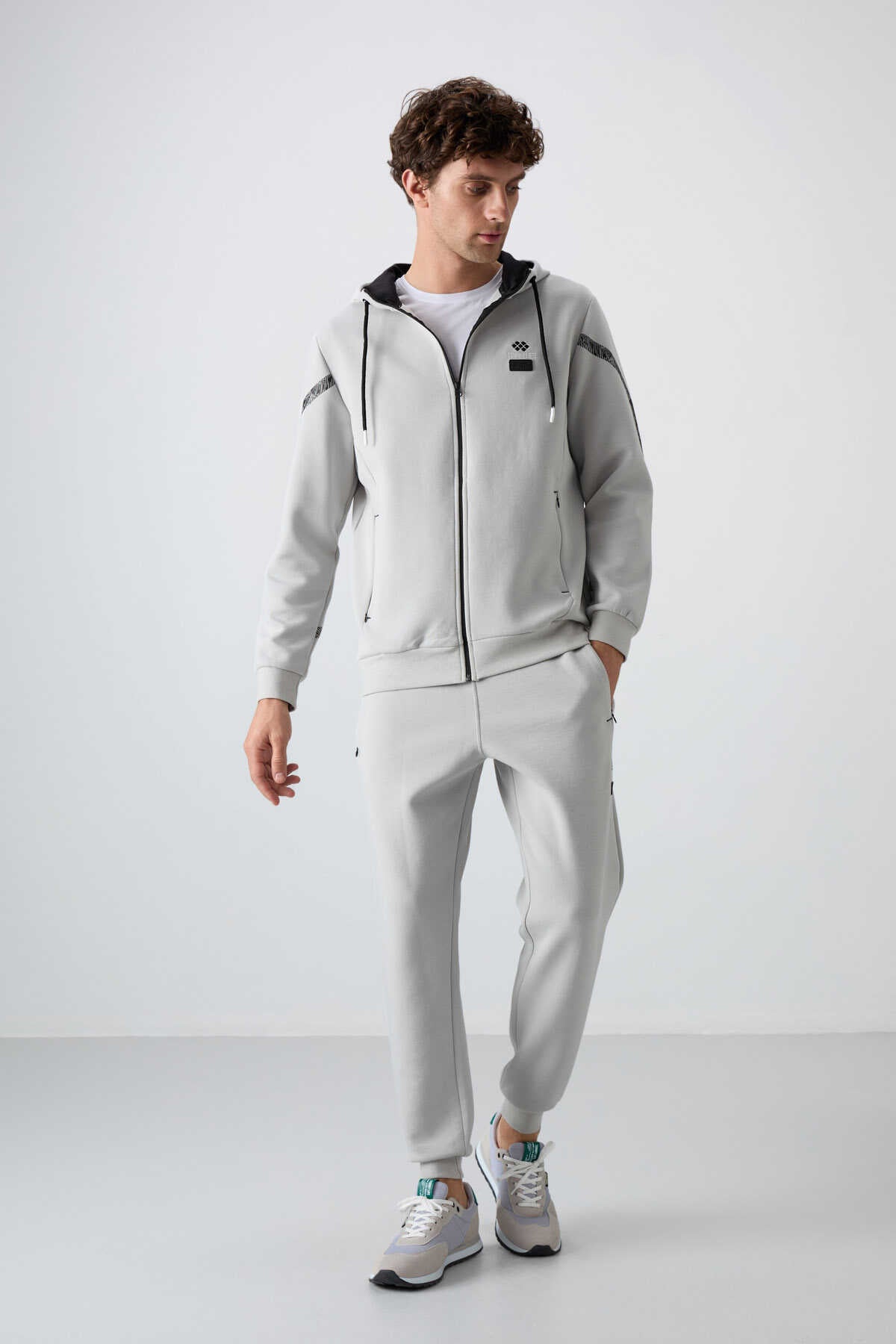 Tommylife Toptan Comfort Fit Baskılı Erkek Eşofman Takım 85236 Taş