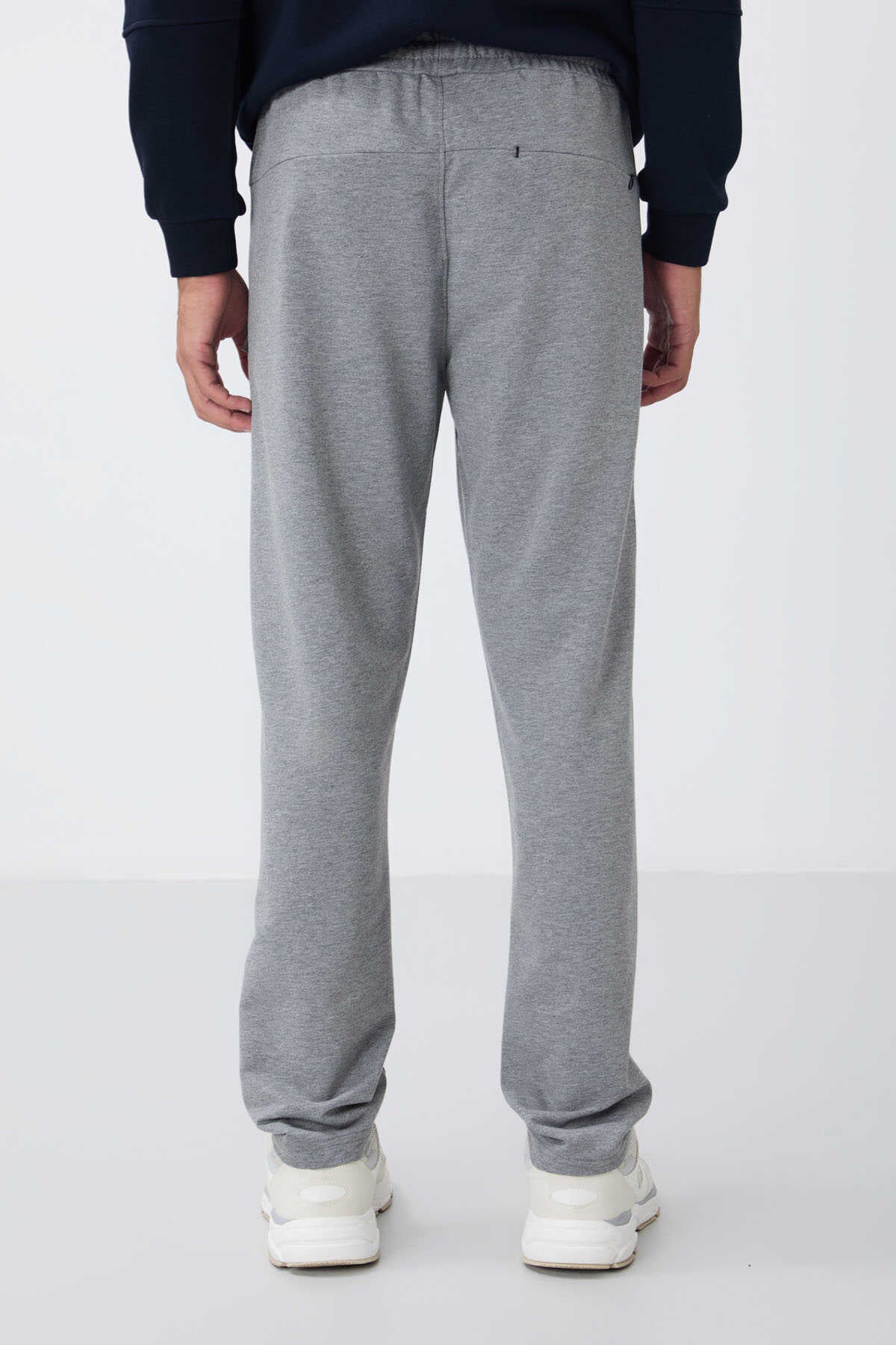 Pantaloni de trening Tommylife Wholesale Slim Fit Classic Leg pentru bărbați 84669 Gri Melange