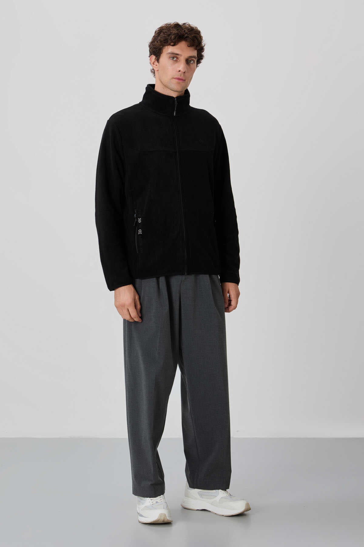 Tommylife Wholesale Stand Collar Standard Fit Zip-Up Men's Fleece Sweatshirt 87992 Black