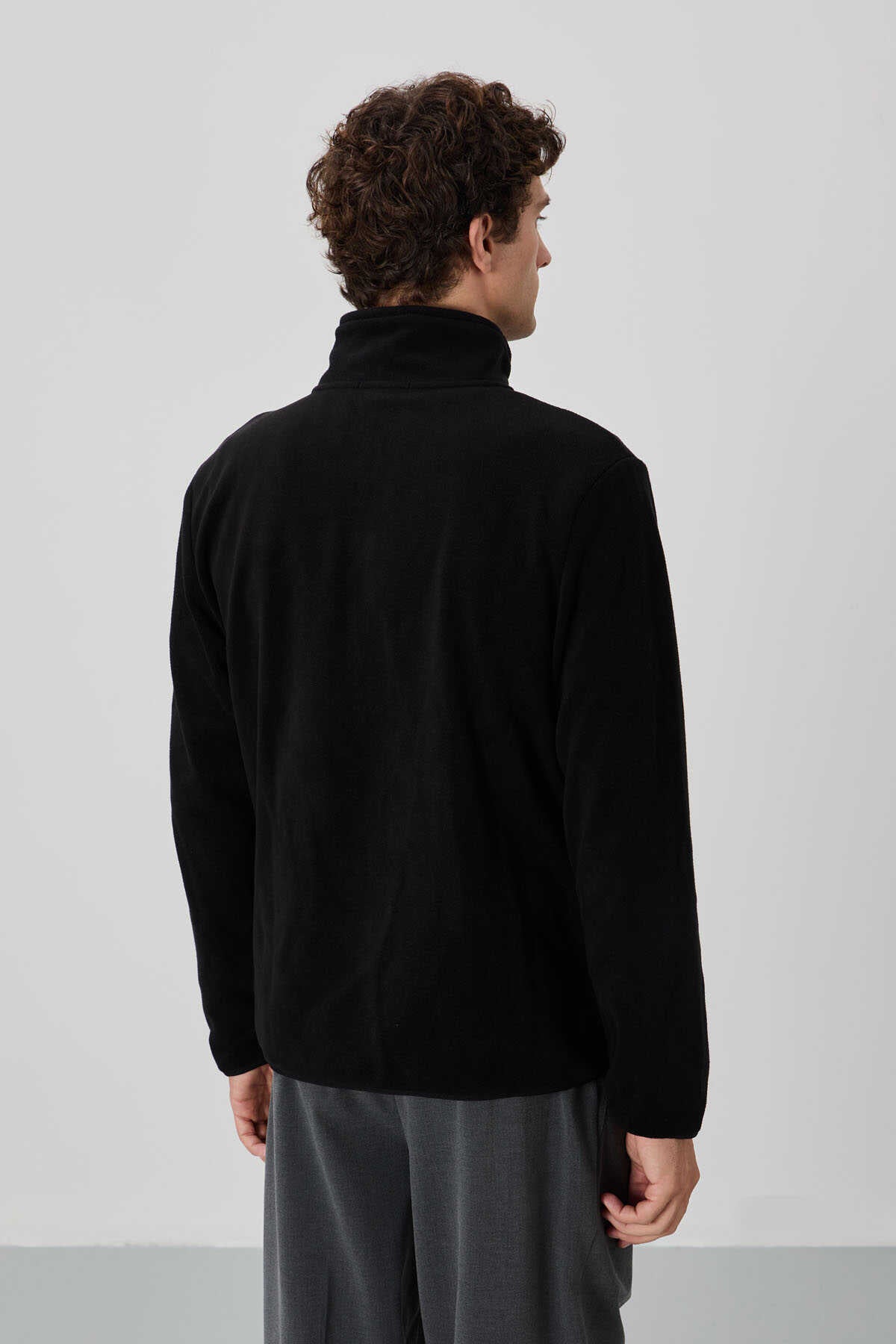 Tommylife Wholesale Stand Collar Standard Fit Zip-Up Men's Fleece Sweatshirt 87992 Black