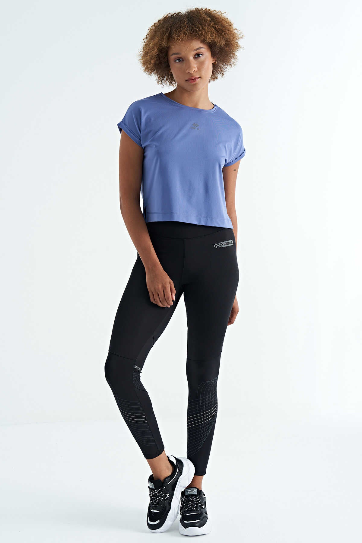 Tommylife Toptan Eflatun Logo Baskılı O Yaka Düşük Kol Oversize Kadın Crop T-Shirt - 97262